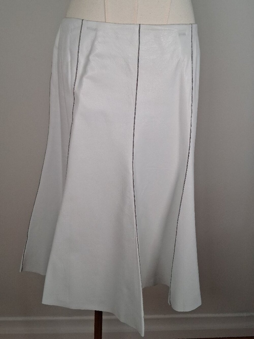 Vintage Nicole Farhi White Leather Contrast Stitch Skirt size 38 / US 6 / 8